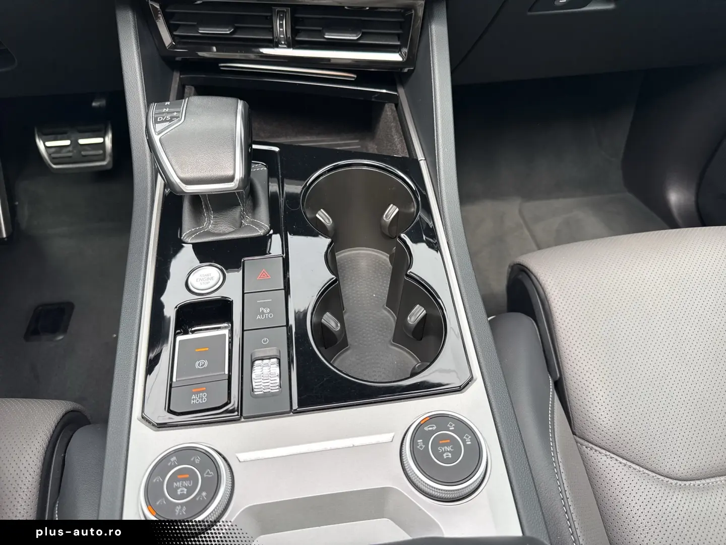 VW Touareg R-Style V6 TDI