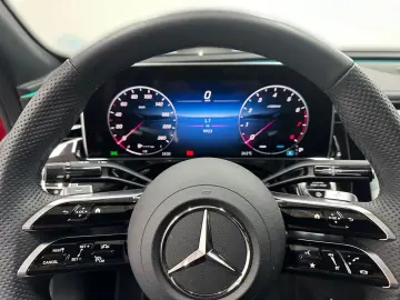 MERCEDES-BENZ E 200 4M AMG WideScreen 360  Airmat Burmester