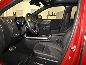 MERCEDES-BENZ EQA 300 4M AMG Sport Advanced  NIGHT P…