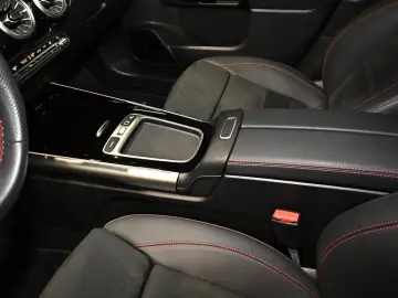 MERCEDES-BENZ EQA 300 4M AMG Sport Advanced  NIGHT P…