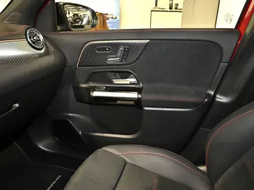 MERCEDES-BENZ EQA 300 4M AMG Sport Advanced  NIGHT P…