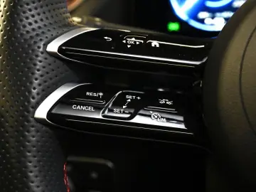 MERCEDES-BENZ EQA 300 4M AMG Sport Advanced  NIGHT P…