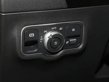 MERCEDES-BENZ EQA 300 4M AMG Sport Advanced  NIGHT P…