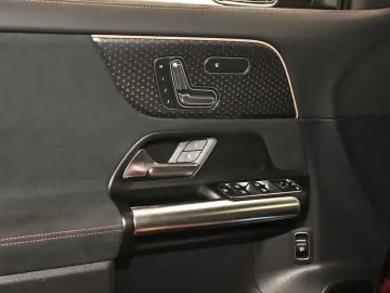 MERCEDES-BENZ EQA 300 4M AMG Sport Advanced  NIGHT P…