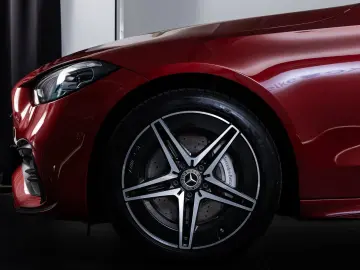 MERCEDES-BENZ C 400 e AMG-LINE PANO HUD BURM SPORTSITZ AHK