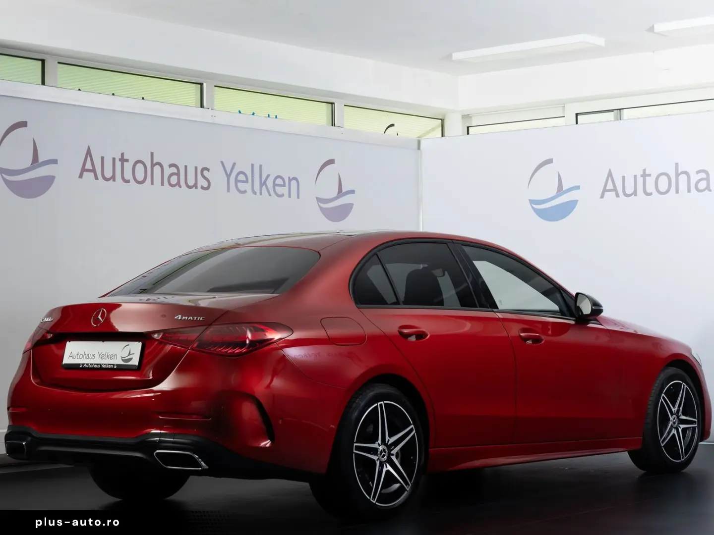 MERCEDES-BENZ C 400 e AMG-LINE PANO HUD BURM SPORTSITZ AHK