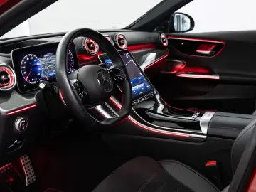 MERCEDES-BENZ C 400 e AMG-LINE PANO HUD BURM SPORTSITZ AHK