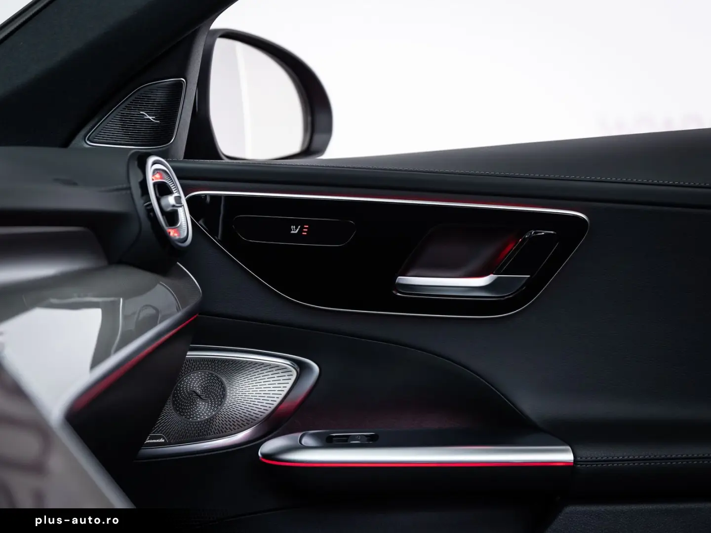 MERCEDES-BENZ C 400 e AMG-LINE PANO HUD BURM SPORTSITZ AHK