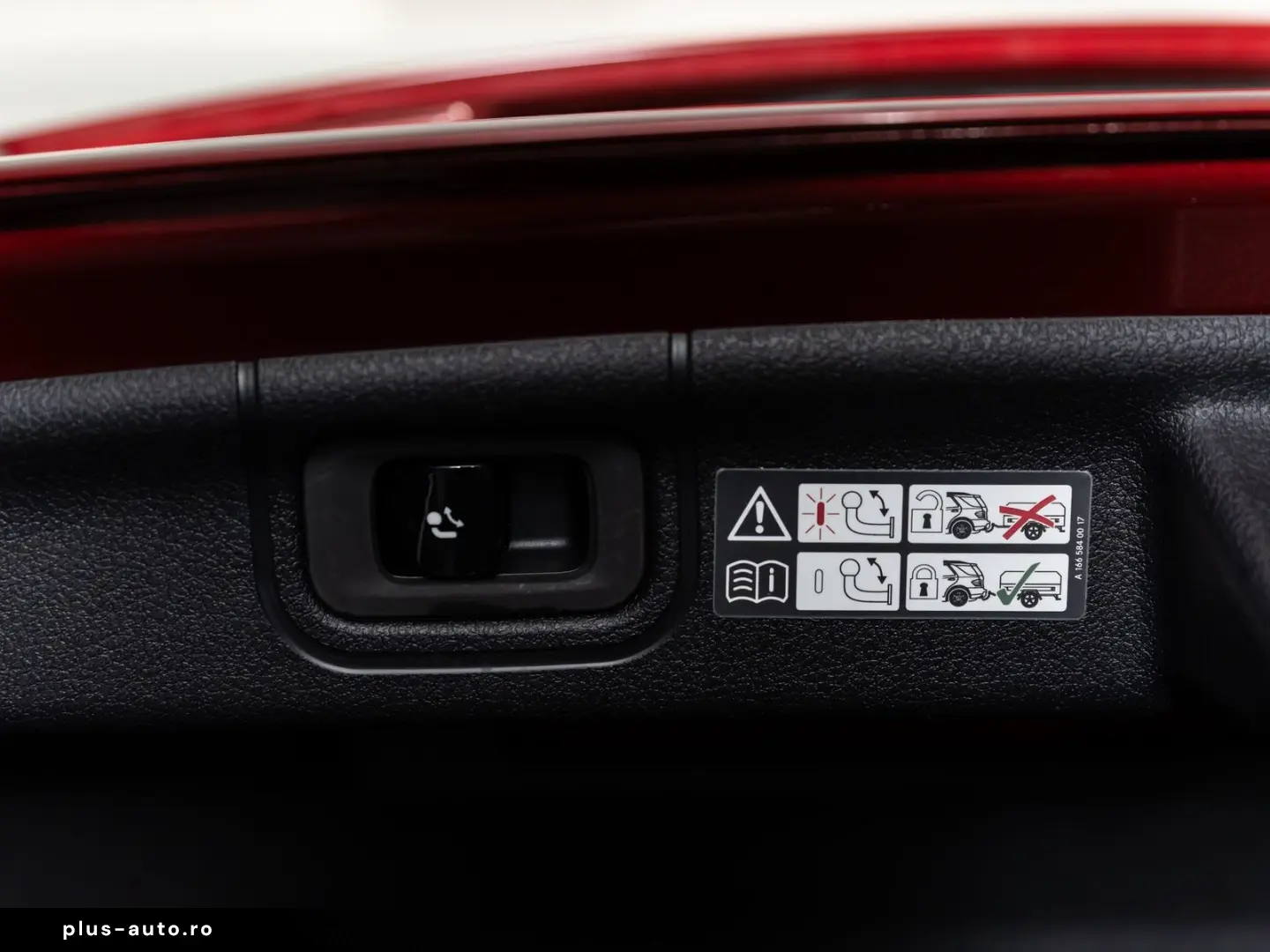 MERCEDES-BENZ C 400 e AMG-LINE PANO HUD BURM SPORTSITZ AHK