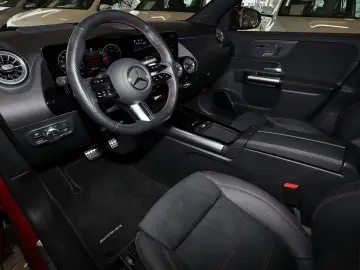 MERCEDES-BENZ GLA 220 4M AMG HEADUP PANO DISTRO TOTWINKEL 19