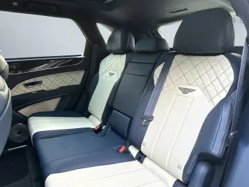 BENTLEY Bentayga V8 First Edition 1.Hand E-AHK NAIM