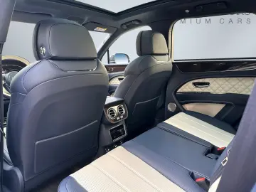 BENTLEY Bentayga V8 First Edition 1.Hand E-AHK NAIM
