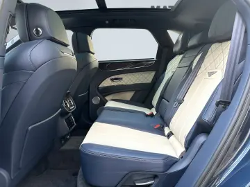 BENTLEY Bentayga V8 First Edition 1.Hand E-AHK NAIM