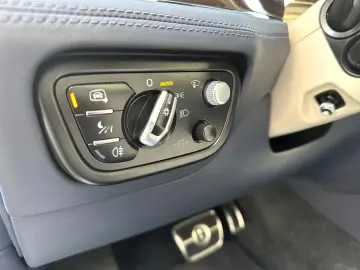 BENTLEY Bentayga V8 First Edition 1.Hand E-AHK NAIM