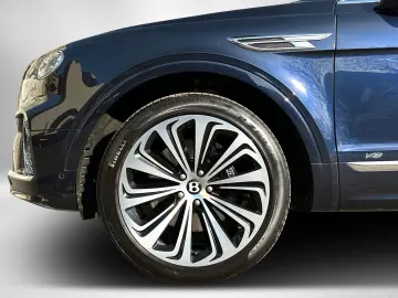 BENTLEY Bentayga V8 First Edition 1.Hand E-AHK NAIM