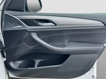 BMW X3 M Competition    DriversPackage PanoSD