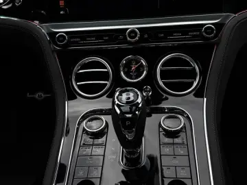 BENTLEY Continental GT V8 Blackl Dyn Ride Full nur2500km