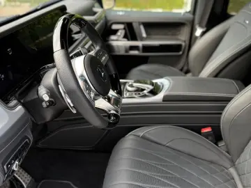 MERCEDES-BENZ G63 AMG MAGNO STHZ FOND-ENTERT.