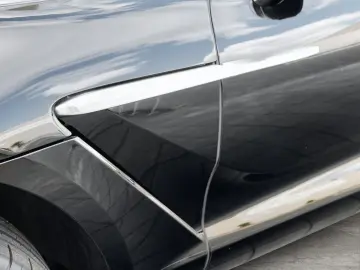 ASTON MARTIN DBX 550 UPE 227.330 -€ Jet Black   Onyx Black