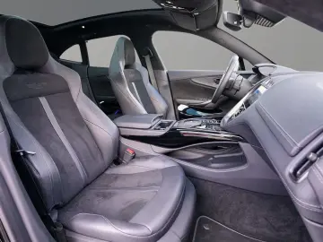 ASTON MARTIN DBX 550 UPE 227.330 -€ Jet Black   Onyx Black