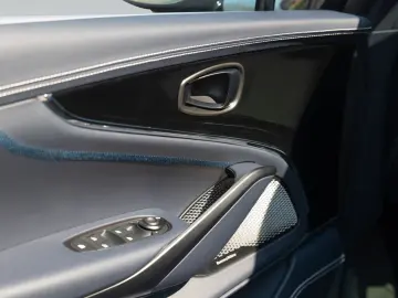 ASTON MARTIN DBX707 MY25   Carbon Pack   Bowers&Wilkins