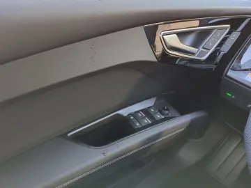 AUDI Q4 Sportback e-tron 50 e-tron quattro SONOS LED