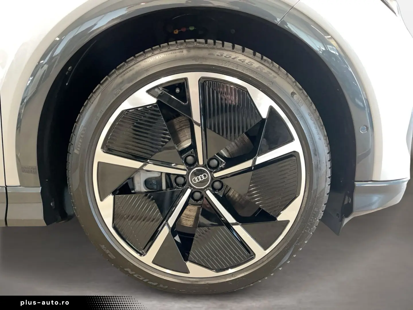AUDI Q4 55 e-tron quattro 360 ACC DynLicht