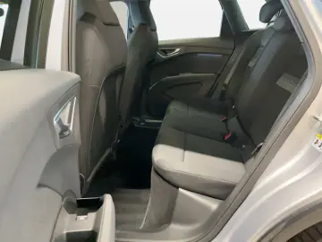 AUDI Q4 55 e-tron quattro 360 ACC DynLicht