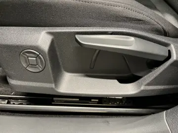 AUDI Q4 55 e-tron quattro 360 ACC DynLicht