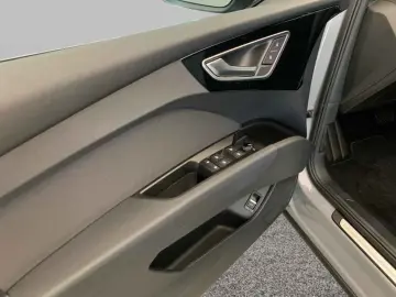 AUDI Q4 e-tron 55 qua  WÄRME LED ACC NAVI R-CAM