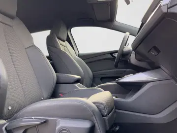 AUDI Q4 e-tron 55 quattro S line MATRIX AR-HUD KAMERA