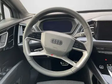 AUDI Q4 e-tron 55 quattro S line MATRIX AR-HUD KAMERA