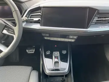 AUDI Q4 e-tron 55 quattro S line MATRIX AR-HUD KAMERA