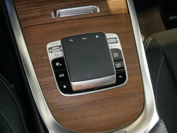 MERCEDES-BENZ G 63 AMG EXCLUSIVE Technik SHD AHK Std…