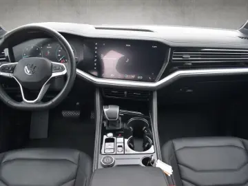 VW Touareg 3.0 TDI DSG 4 M APP-C. AHK Ga. bis 2029