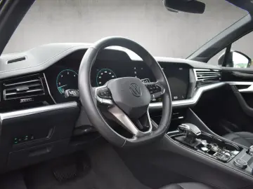 VW Touareg 3.0 TDI DSG 4 M APP-C. AHK Ga. bis 2029