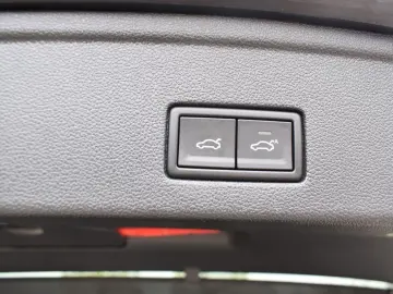VW Touareg 3.0 TDI DSG 4 M APP-C. AHK Ga. bis 2029