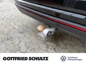 VW Touareg 3.0 TDI 4M MATRIX AHK STHZ LUFT Elegance