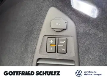 VW Touareg 3.0 TDI 4M MATRIX AHK STHZ LUFT Elegance