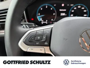 VW Touareg 3.0 TDI 4M MATRIX AHK STHZ LUFT Elegance
