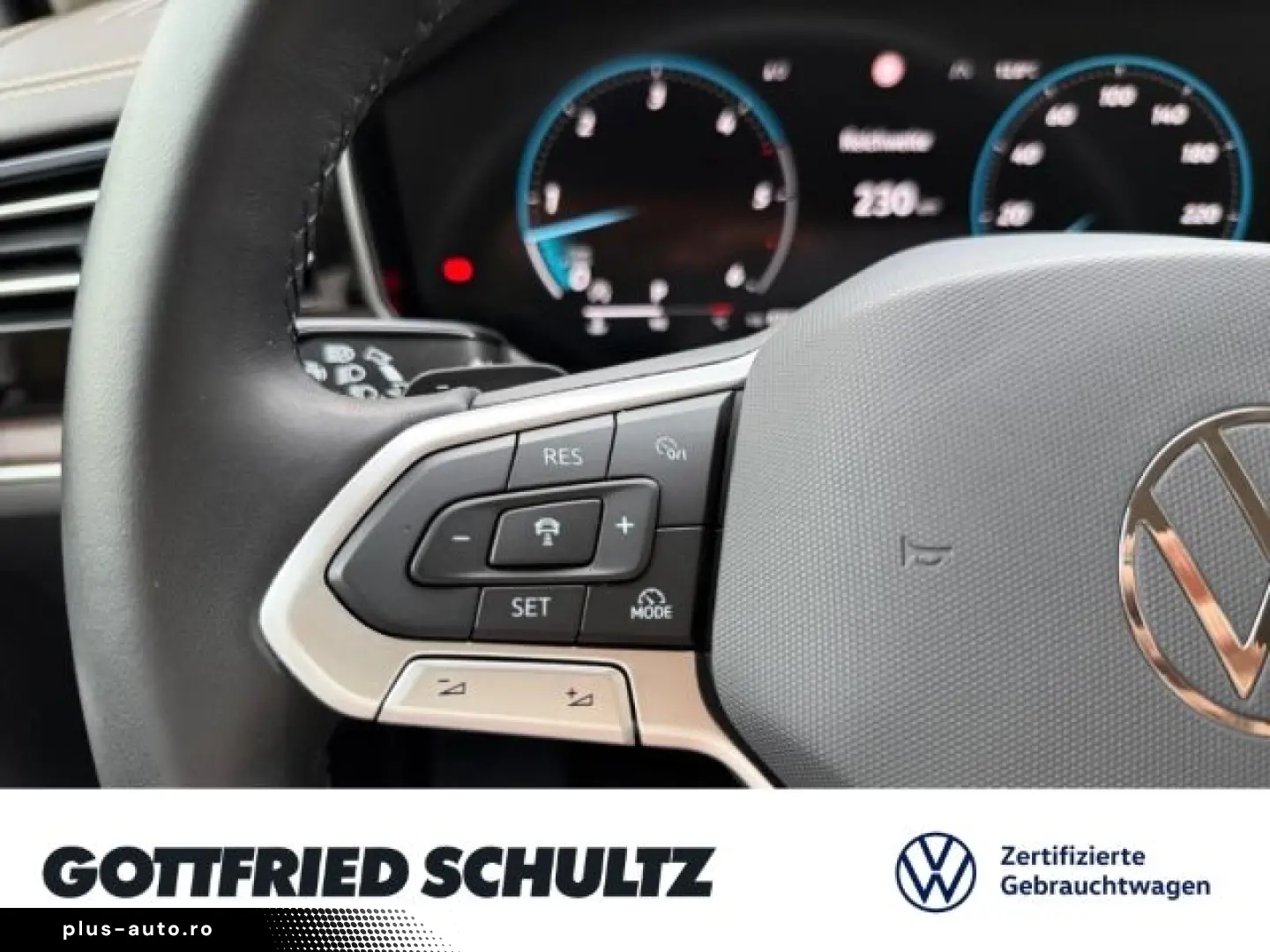 VW Touareg 3.0 TDI 4M MATRIX AHK STHZ LUFT Elegance