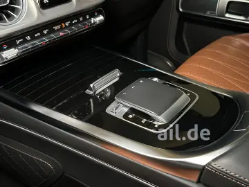 MERCEDES-BENZ G 63 AMG Facelift LED AHK Sportausp. 360 KAM