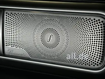 MERCEDES-BENZ G 63 AMG Facelift LED AHK Sportausp. 360 KAM