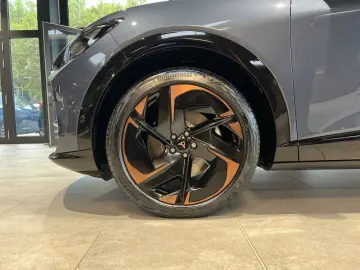 CUPRA Tavascan VZ 4Drive 250 kW 77 kWh Heat Pump