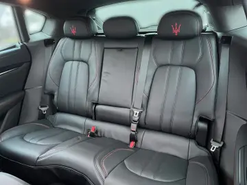 MASERATI Levante Modena Ultima MY24 PANORAMADACH 360 -KAM
