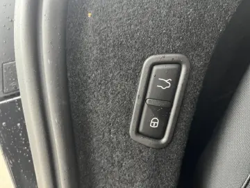 MASERATI Levante Modena Ultima MY24 PANORAMADACH 360 -KAM