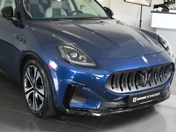 MASERATI Grecale Folgere 550 AWD Pano HUD ACC 20