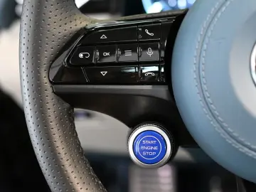 MASERATI Grecale Folgere 550 AWD Pano HUD ACC 20