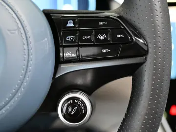 MASERATI Grecale Folgere 550 AWD Pano HUD ACC 20