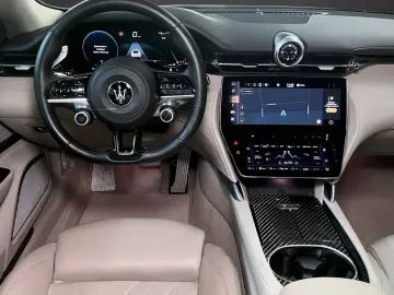 MASERATI GranTurismo Modena